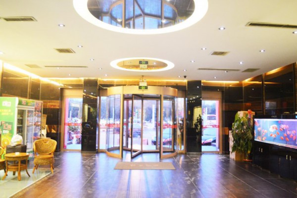 成都老椅子，品味茶香养生休闲生活(老成都的竹椅子叫什么)